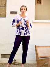 Load image into Gallery viewer, Bonnie Emb. Blouse White Navy