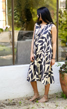 Load image into Gallery viewer, Ingrid Cotton Dress Black White