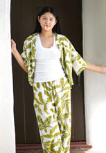 Load image into Gallery viewer, Erin Abstract Print Shirt Olive White