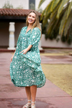 Load image into Gallery viewer, Mylah Midi Dress Forest Green