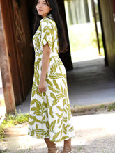 Load image into Gallery viewer, Brigitte Abstract Print Dress