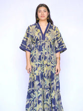 Load image into Gallery viewer, Julieta Dress-Navy Beige