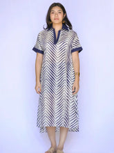Load image into Gallery viewer, Talullah Print Dress-Navy
