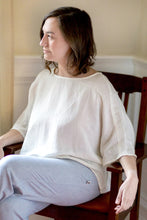 Load image into Gallery viewer, Everly Linen Blouse Natural
