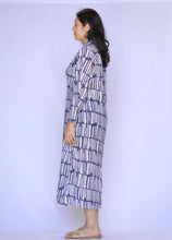 Load image into Gallery viewer, Aashi Striped Dress - Navy White
