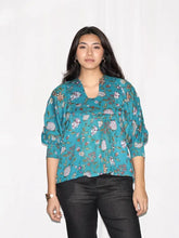 Load image into Gallery viewer, Anjou Top - Emerald Plum
