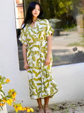 Load image into Gallery viewer, Brigitte Abstract Print Dress
