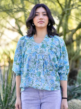 Load image into Gallery viewer, Anjou Top O/S Turquoise Sage
