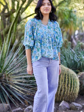 Load image into Gallery viewer, Anjou Top O/S Turquoise Sage
