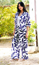 Load image into Gallery viewer, Erin Abstract Print Shirt Navy White
