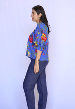 Load image into Gallery viewer, Anjou Top O/S - Periwinkle
