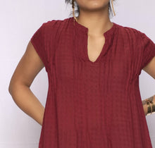 Load image into Gallery viewer, Aya Dobby Dress Maroon
