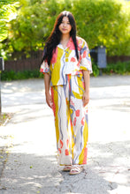 Load image into Gallery viewer, Erin Abstract Print Shirt Multi
