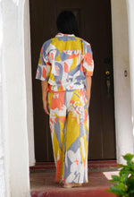 Load image into Gallery viewer, Erin Abstract Print Shirt Multi
