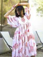 Load image into Gallery viewer, Mylah Midi Dress Block Printed White Coral 
