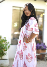 Load image into Gallery viewer, Mylah Midi Dress Block Printed White Coral 
