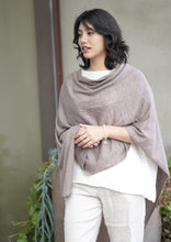 Load image into Gallery viewer, Cashmere Poncho- Mocha
