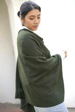 Load image into Gallery viewer, Cashmere Poncho-Seaweed
