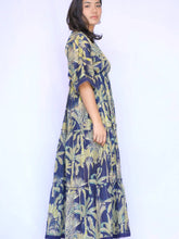 Load image into Gallery viewer, Julieta Dress-Navy Beige
