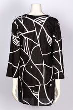 Load image into Gallery viewer, Akari Tunic
