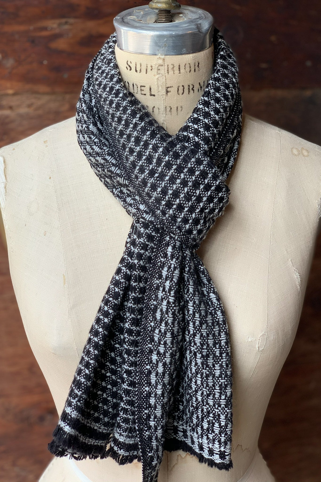 Boxed Herringbone Cashmere Muffler