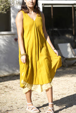 Load image into Gallery viewer, Tiffany Dress Yellow
